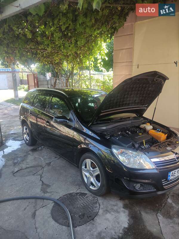 Універсал Opel Astra 2009 в Кам'янському