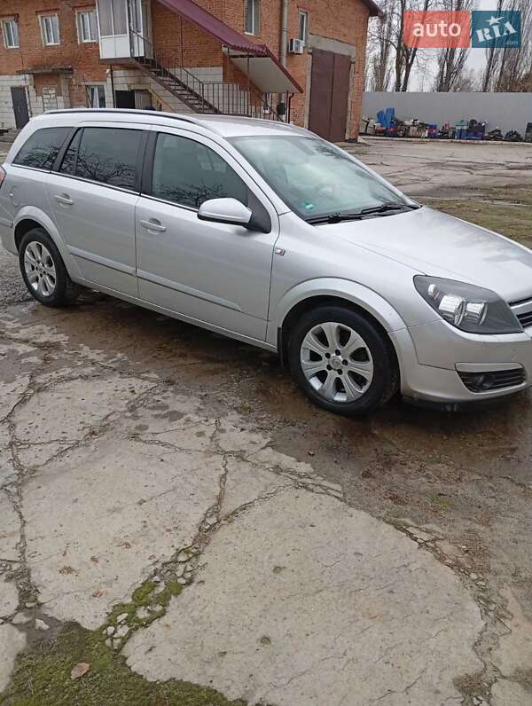 Універсал Opel Astra 2004 в Сумах