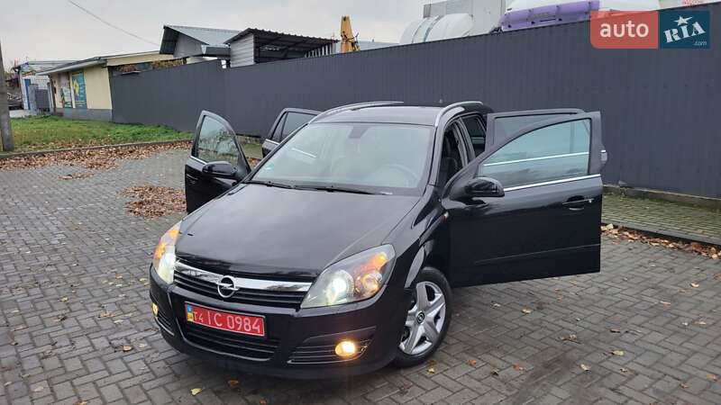 Універсал Opel Astra 2006 в Черкасах
