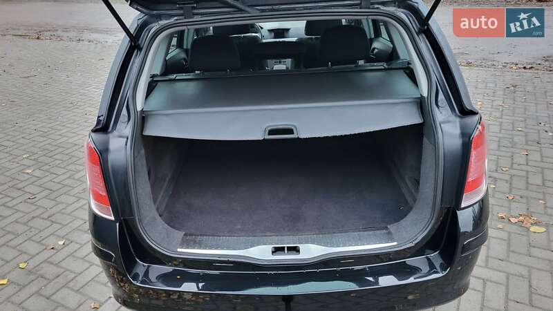 Універсал Opel Astra 2006 в Черкасах