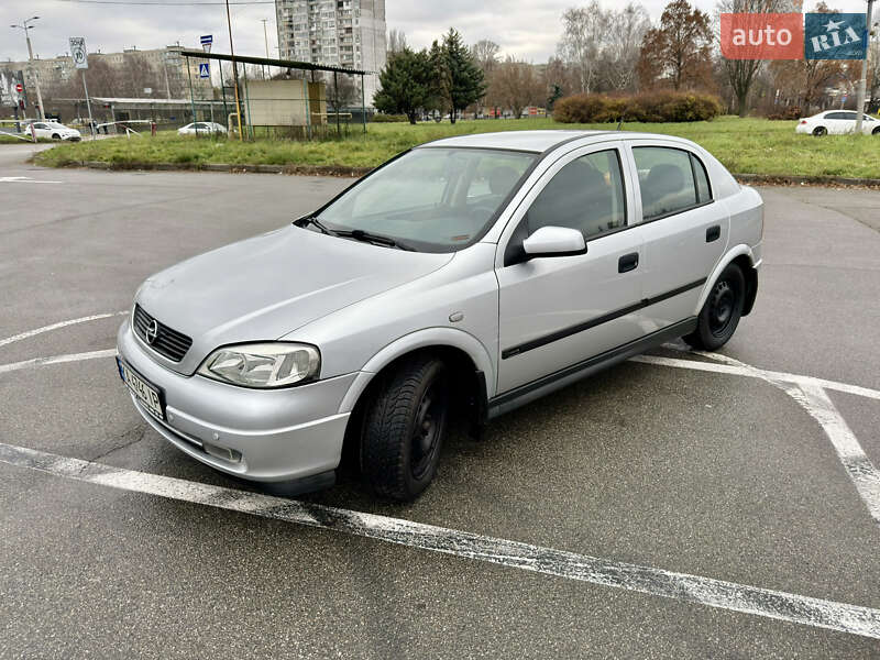 Opel Astra 2004