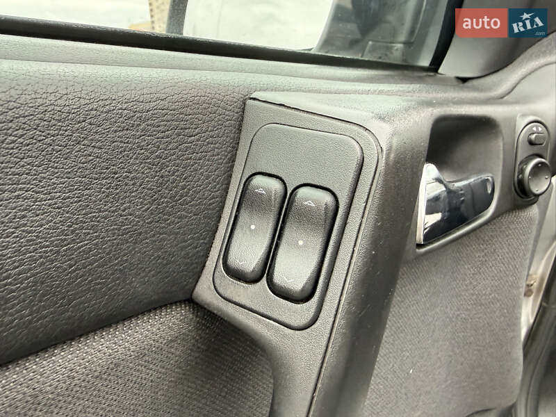 Хэтчбек Opel Astra 2004 в Киеве