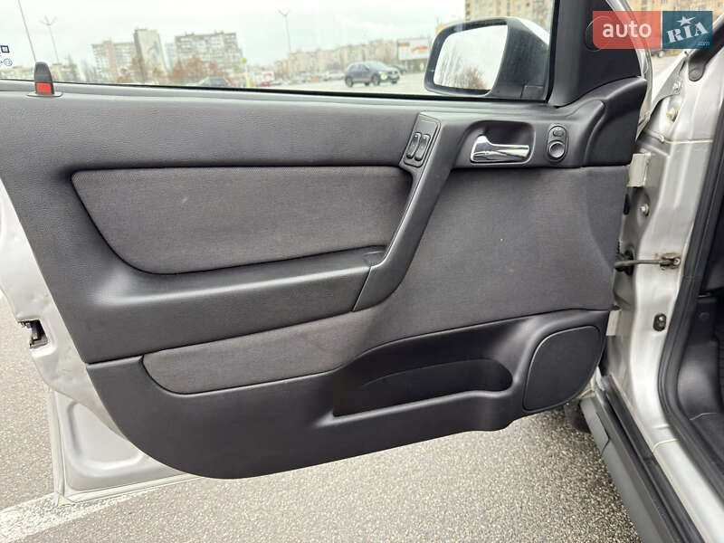 Хэтчбек Opel Astra 2004 в Киеве