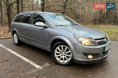 Универсал Opel Astra 2005 в Житомире