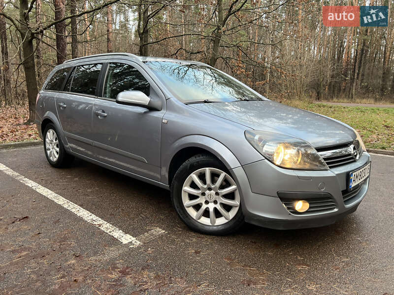 Универсал Opel Astra 2005 в Житомире