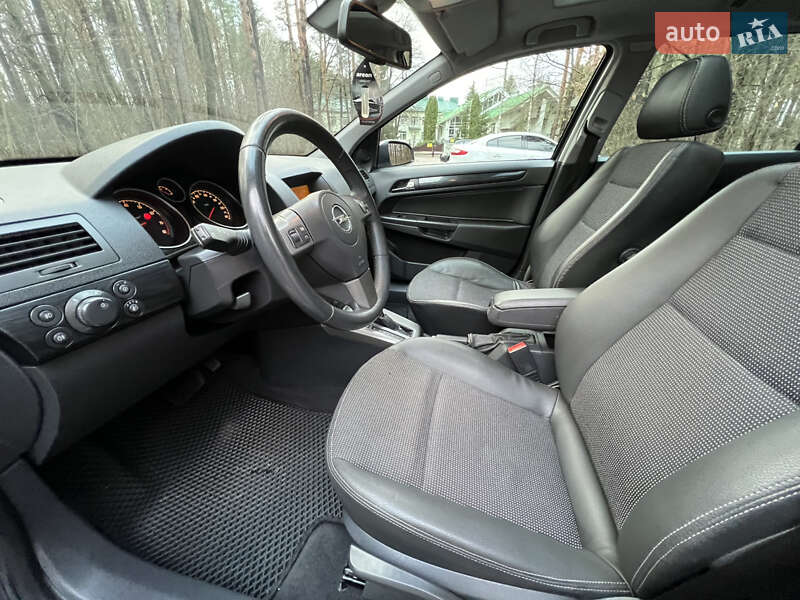 Универсал Opel Astra 2005 в Житомире