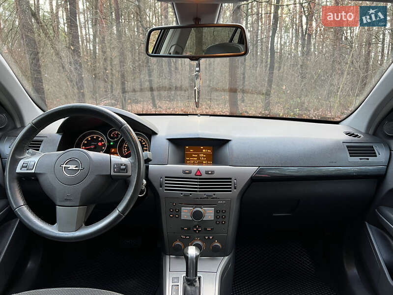 Универсал Opel Astra 2005 в Житомире