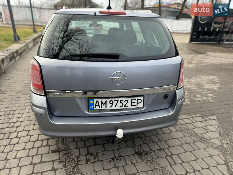 Універсал Opel Astra 2004 в Коростені