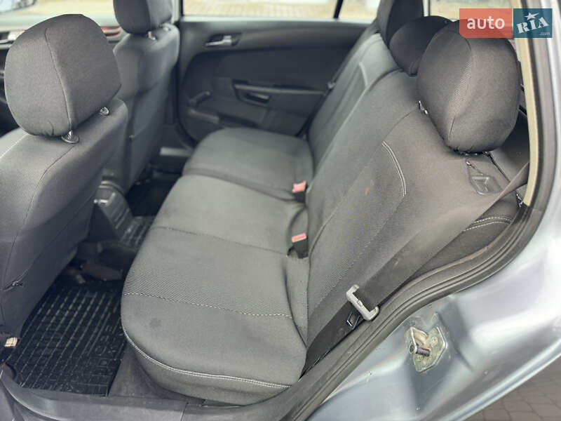 Універсал Opel Astra 2004 в Коростені