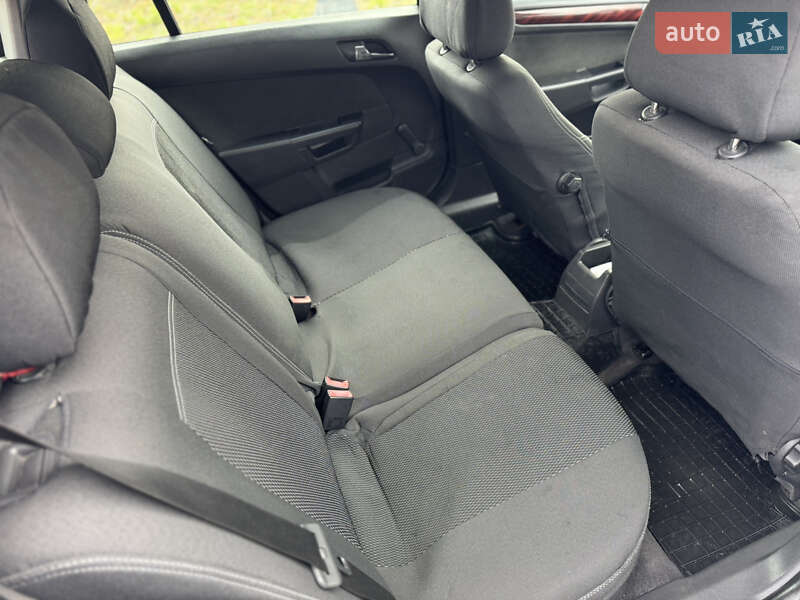 Універсал Opel Astra 2004 в Коростені