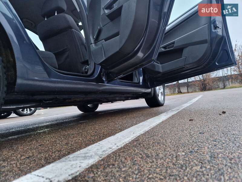 Хетчбек Opel Astra 2006 в Рівному