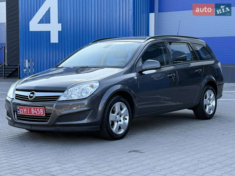 Opel Astra 2010
