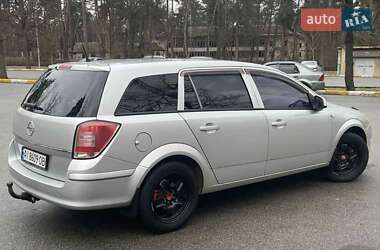 Універсал Opel Astra 2013 в Києві