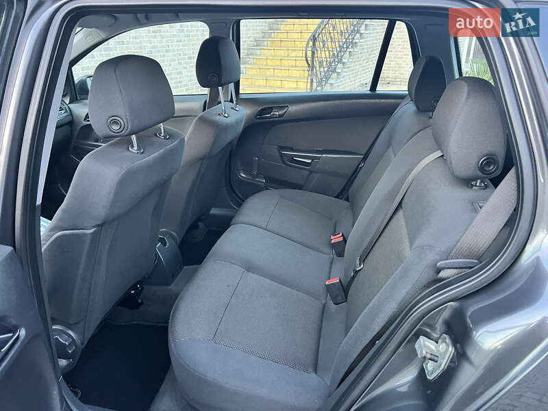 Універсал Opel Astra 2009 в Гнівані