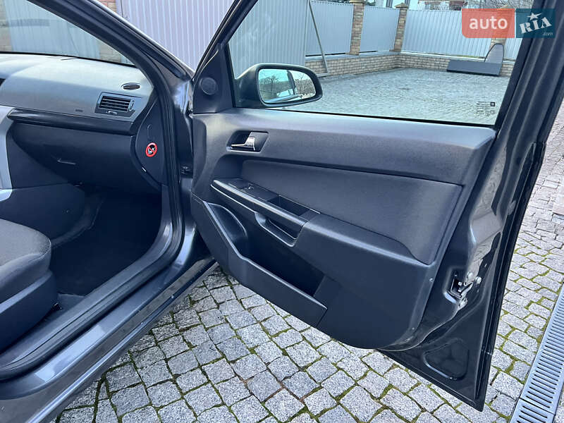 Універсал Opel Astra 2009 в Гнівані