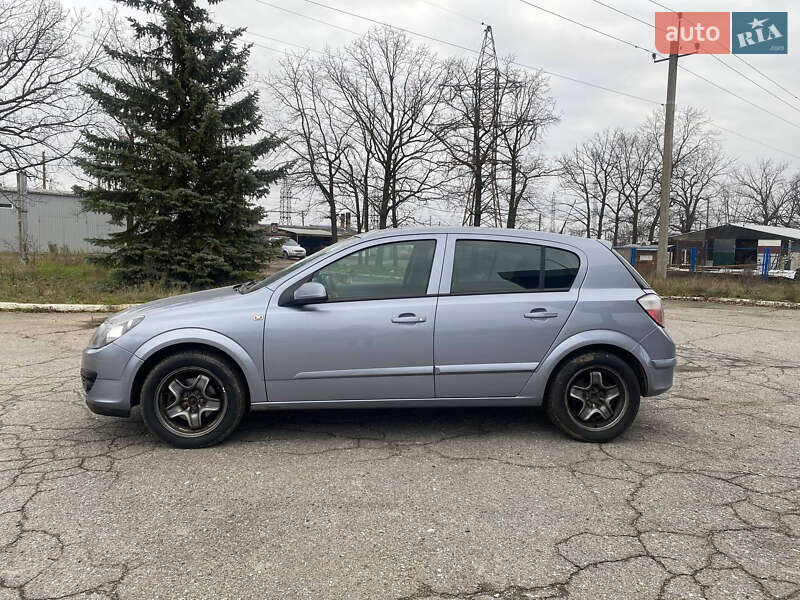 Хэтчбек Opel Astra 2006 в Кропивницком