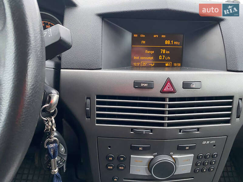 Хэтчбек Opel Astra 2006 в Кропивницком