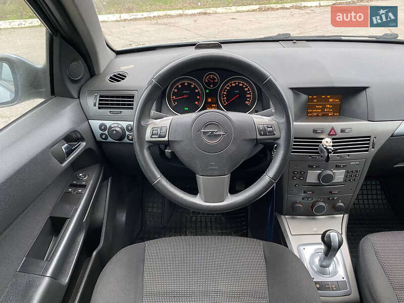 Хэтчбек Opel Astra 2006 в Кропивницком