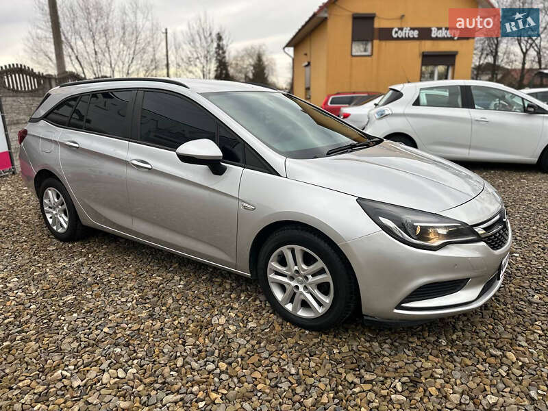Універсал Opel Astra 2018 в Коломиї