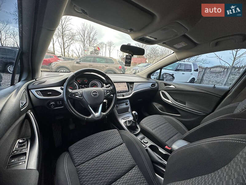 Універсал Opel Astra 2018 в Коломиї
