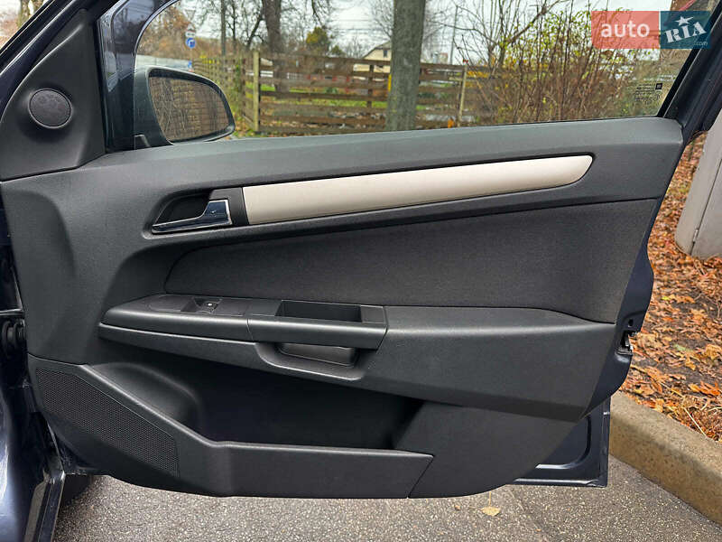 Універсал Opel Astra 2008 в Києві