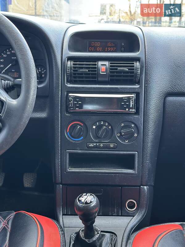 Універсал Opel Astra 1999 в Одесі