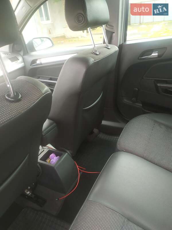 Універсал Opel Astra 2008 в Стрию