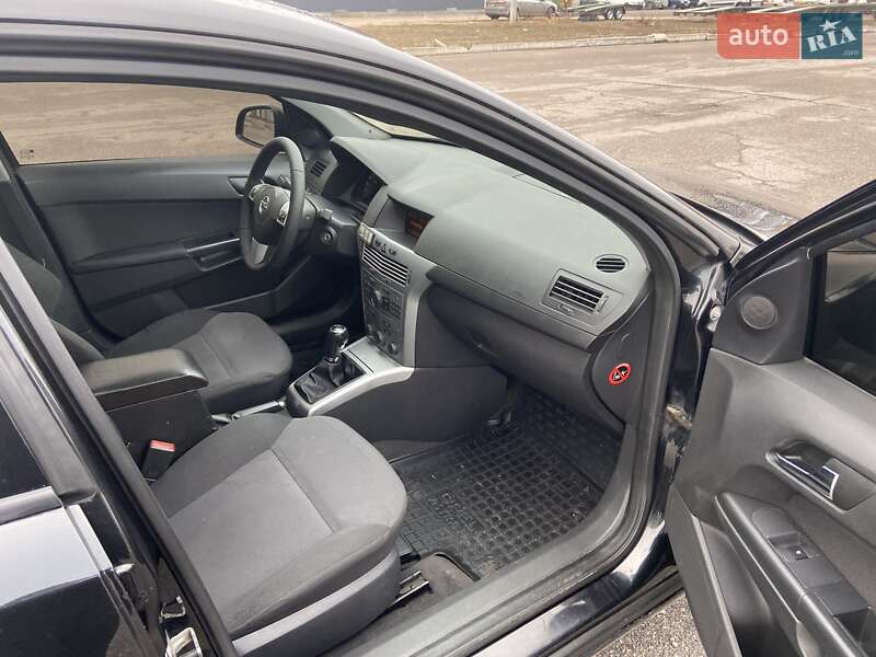 Универсал Opel Astra 2012 в Белой Церкви