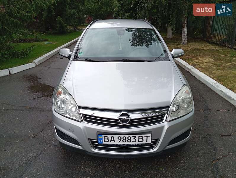 Універсал Opel Astra 2008 в Олександрії
