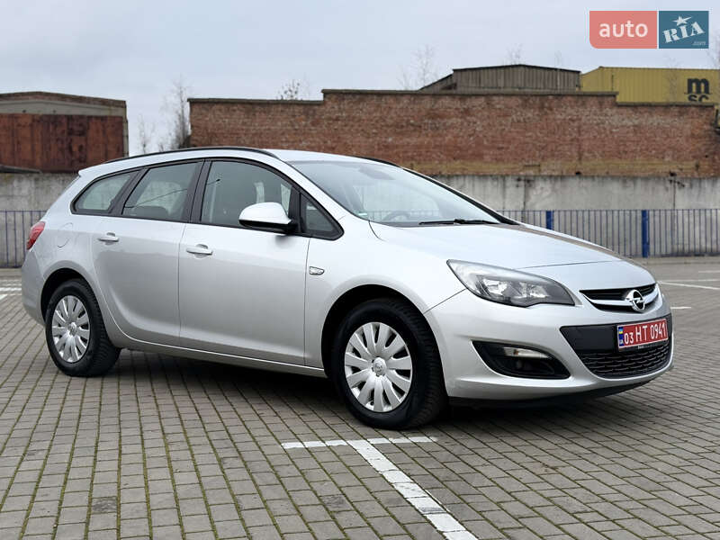 Универсал Opel Astra 2015 в Тернополе