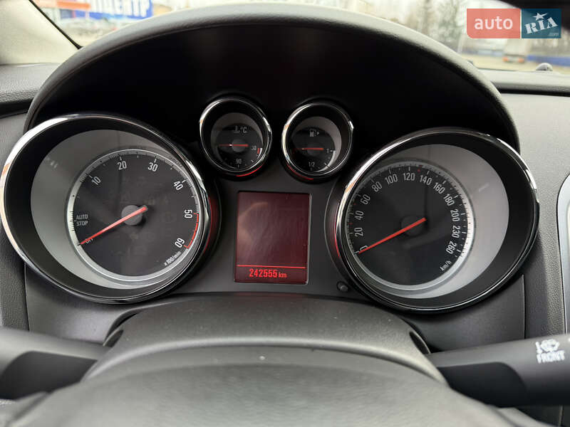 Универсал Opel Astra 2015 в Тернополе