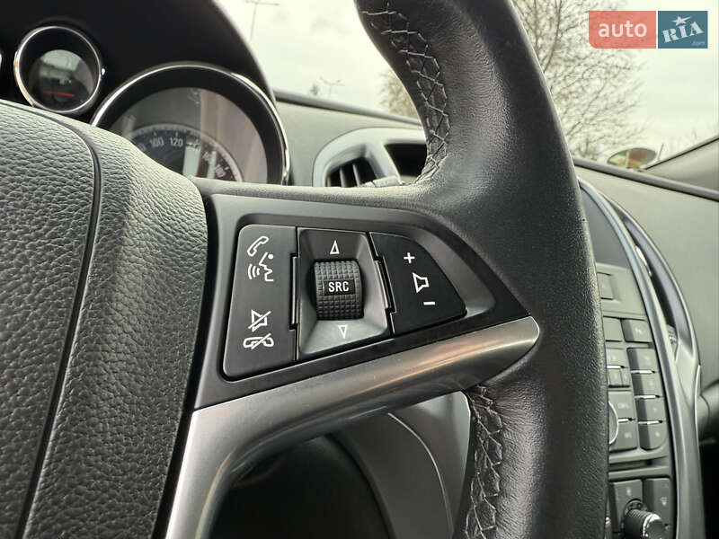 Универсал Opel Astra 2015 в Тернополе