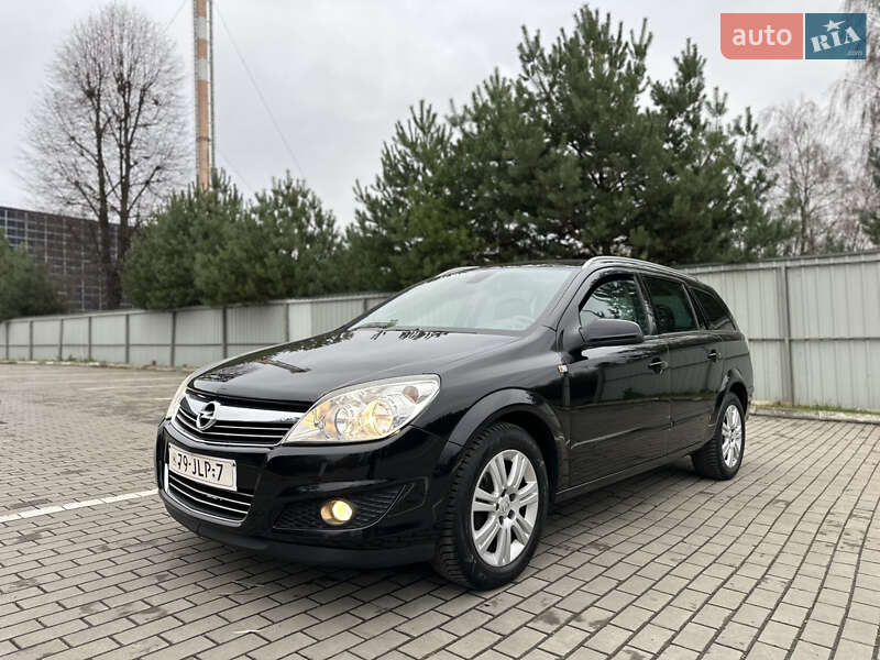 Универсал Opel Astra 2009 в Луцке