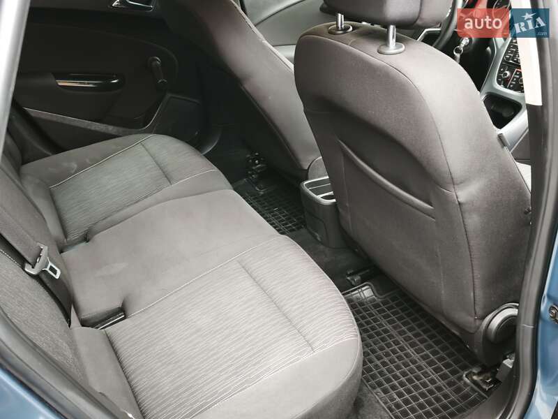 Универсал Opel Astra 2013 в Львове фото 45 Универсал Opel Astra 2013 в Львове