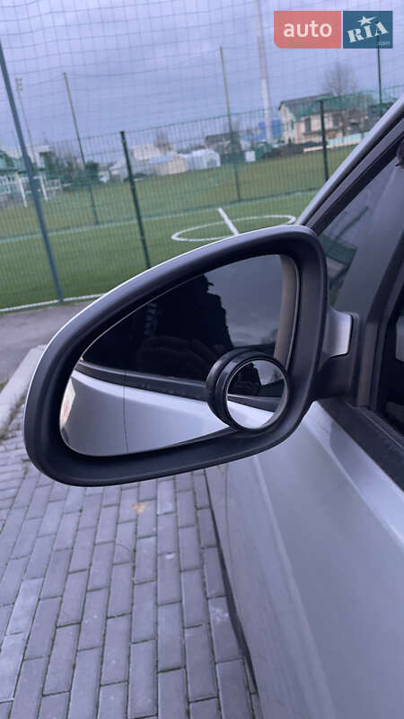 Хетчбек Opel Astra 2011 в Києві