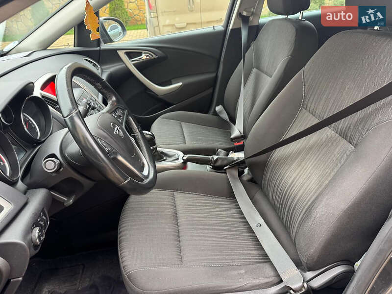 Універсал Opel Astra 2011 в Могилів-Подільському