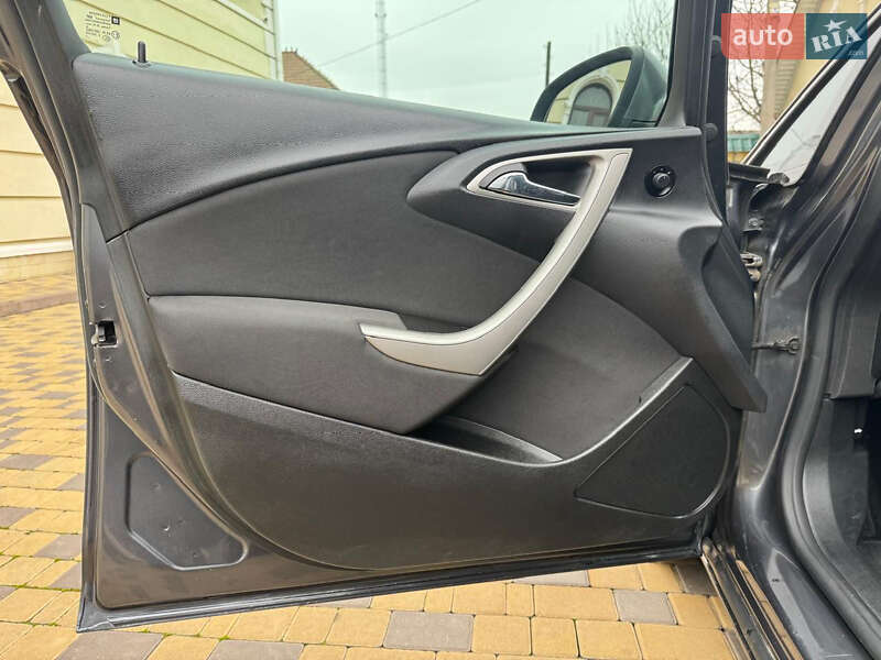 Універсал Opel Astra 2011 в Могилів-Подільському