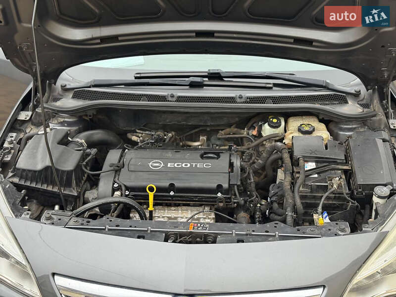 Універсал Opel Astra 2011 в Могилів-Подільському