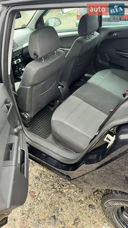 Універсал Opel Astra 2010 в Смілі