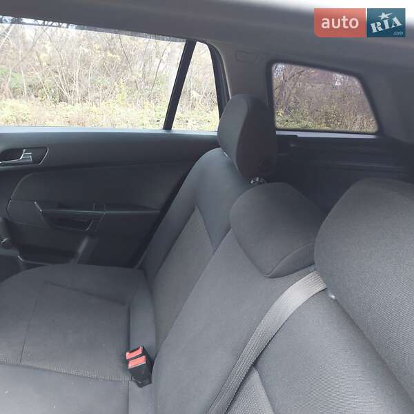 Універсал Opel Astra 2009 в Харкові