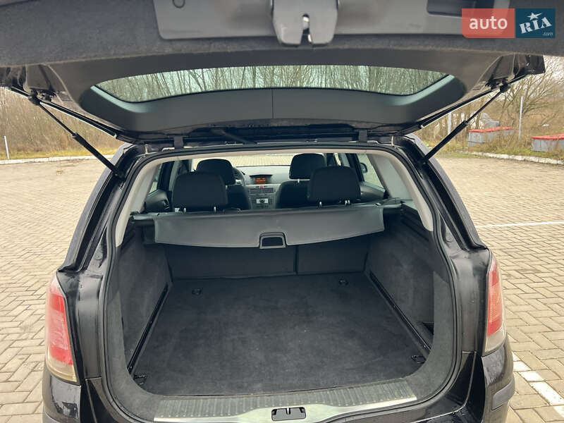 Універсал Opel Astra 2005 в Ковелі