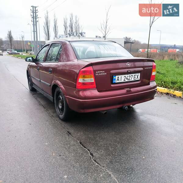 Седан Opel Astra 2006 в Бучі