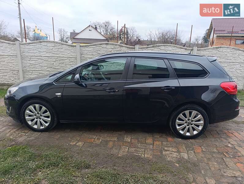 Універсал Opel Astra 2012 в Гощі