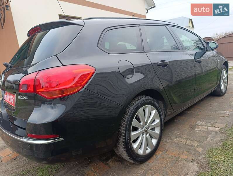 Універсал Opel Astra 2012 в Гощі