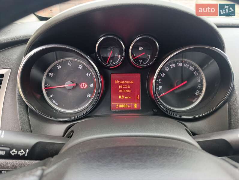 Універсал Opel Astra 2012 в Гощі