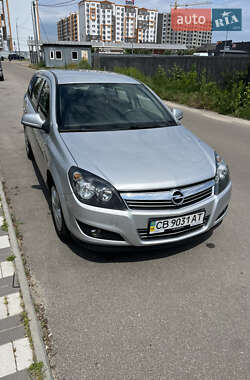 Универсал Opel Astra 2011 в Крюковщине