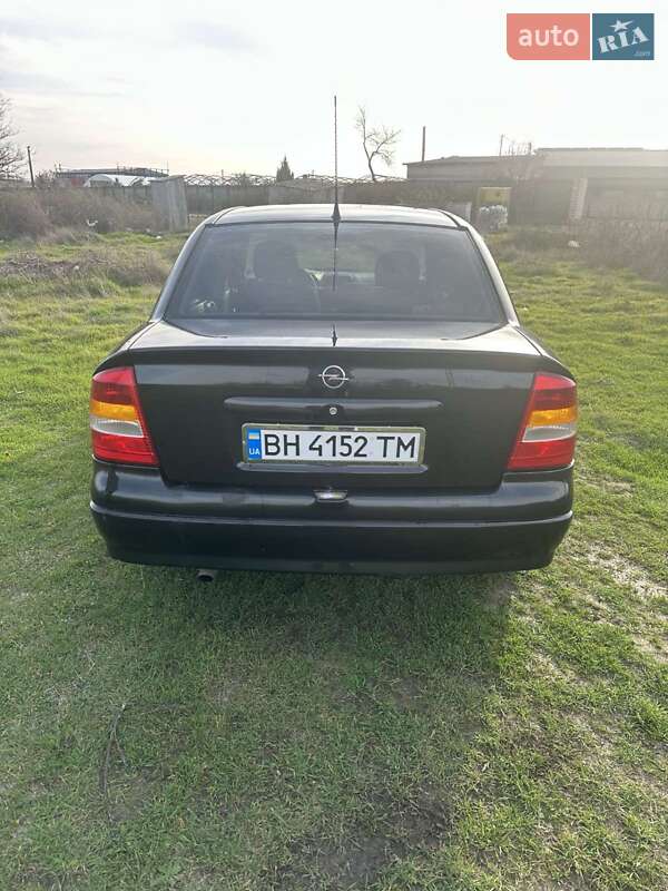 Седан Opel Astra 2005 в Одесі