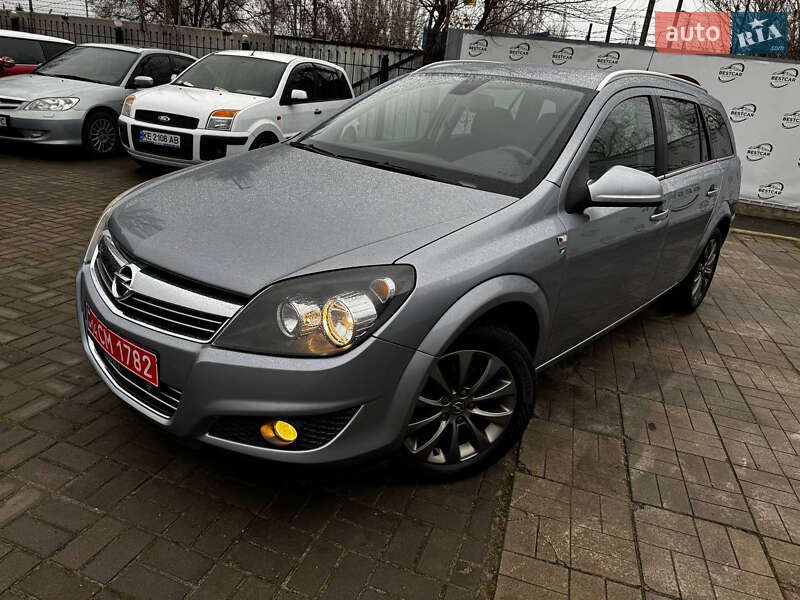 Opel Astra 2010