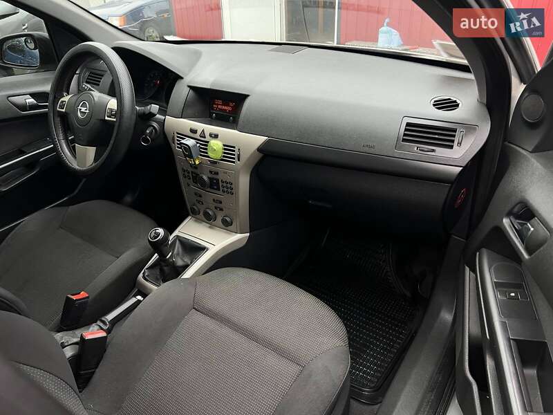 Хетчбек Opel Astra 2007 в Шептицькому