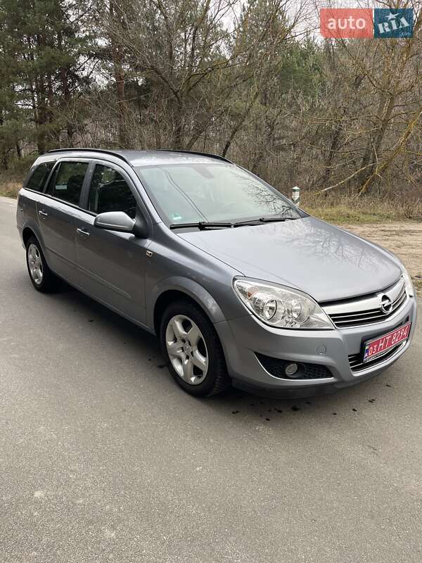 Універсал Opel Astra 2008 в Бородянці